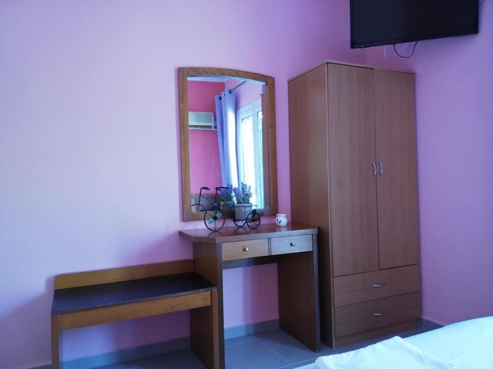 Komilion Palmos Rooms Екстериор снимка